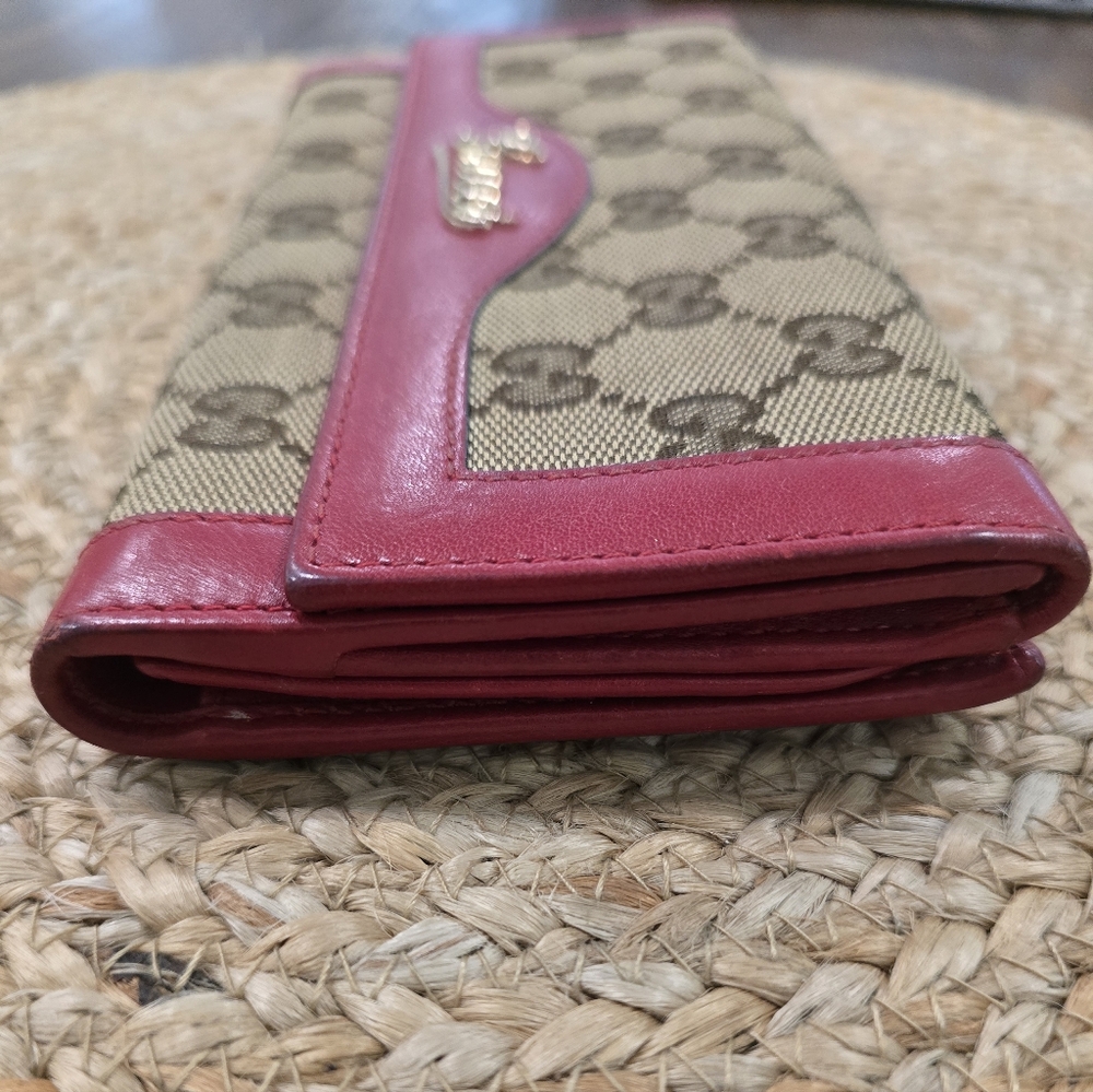 Gucci Canvas